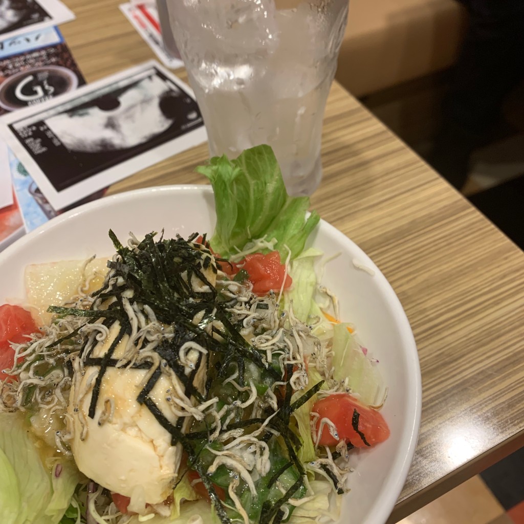ユーザーが投稿したシーザーサラダの写真 - 実際訪問したユーザーが直接撮影して投稿した歌舞伎町ファミリーレストランガスト 新宿靖国通店の写真