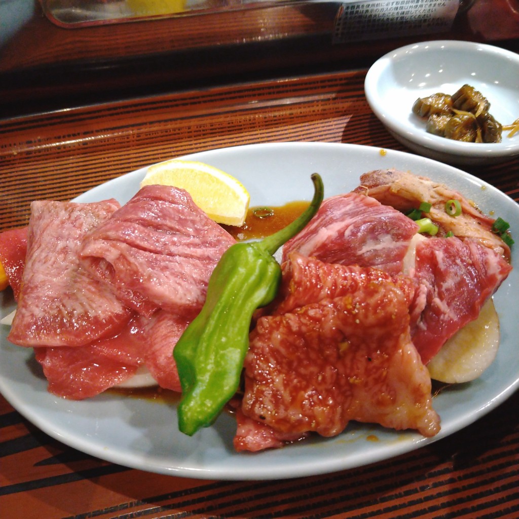 ユーザーが投稿した牛タン定食の写真 - 実際訪問したユーザーが直接撮影して投稿した六軒屋町肉料理焼肉苑 万大の写真