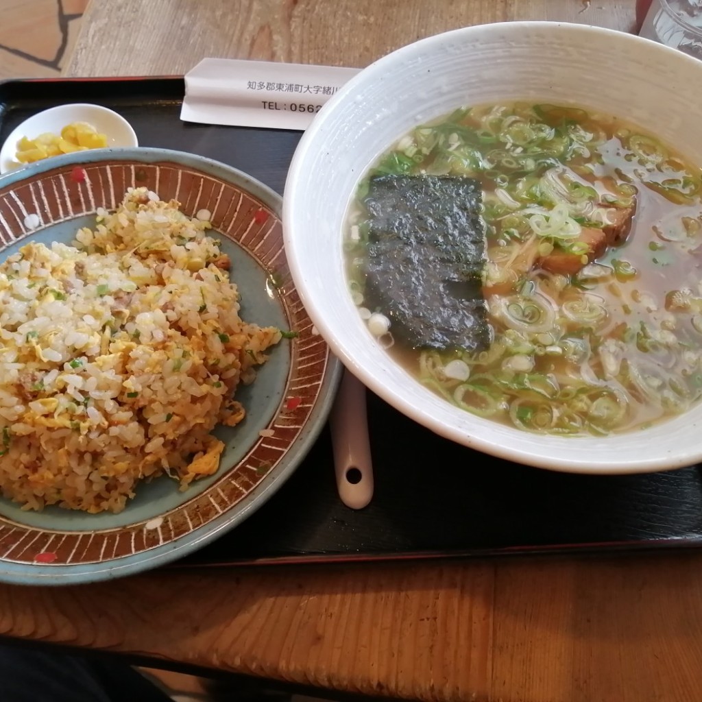 ユーザーが投稿したラーメン+チャーハンの写真 - 実際訪問したユーザーが直接撮影して投稿した緒川中華料理ふーみんの写真