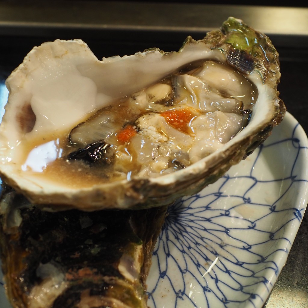 ユーザーが投稿した岩牡蠣の写真 - 実際訪問したユーザーが直接撮影して投稿した山内町寿司寿し さがみやの写真