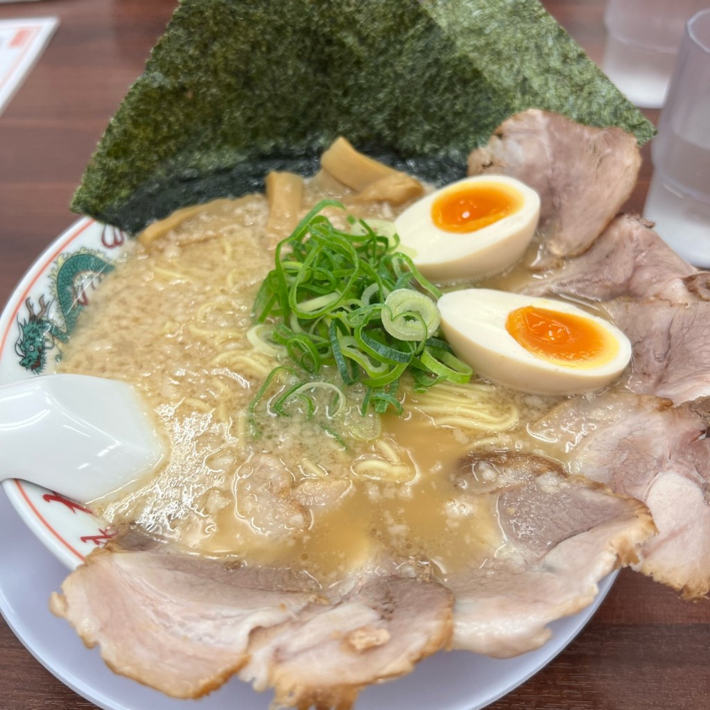 ユーザーが投稿したコク旨全部のせラーメンの写真 - 実際訪問したユーザーが直接撮影して投稿した大岡ラーメン専門店ラーメン魁力屋 弘明寺店の写真