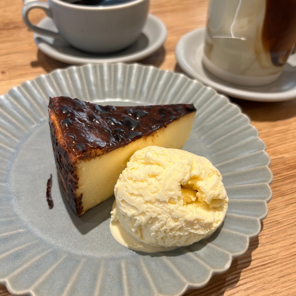 ユーザーが投稿したバスクチーズケーキの写真 - 実際訪問したユーザーが直接撮影して投稿した二口町ベーカリーEspresso D Works 富山二口店の写真