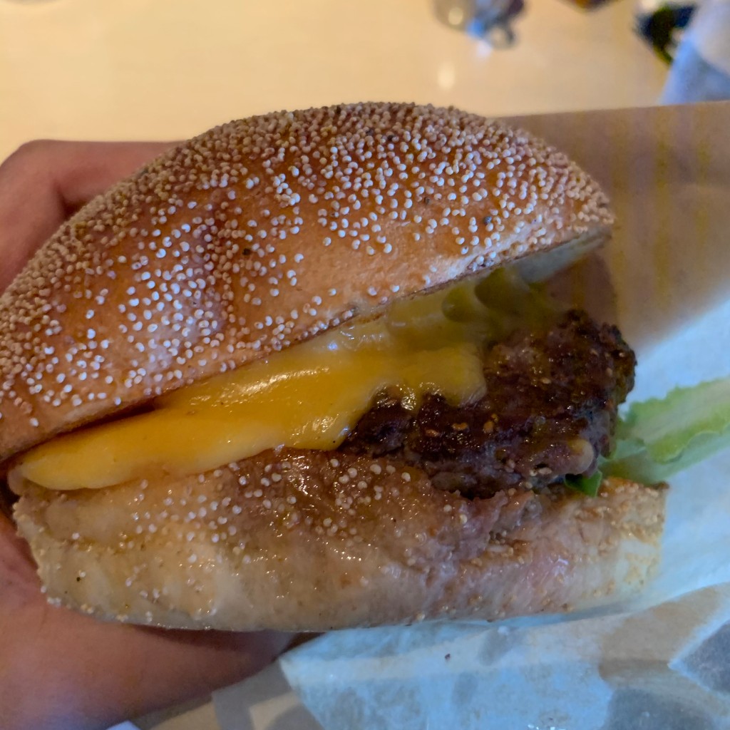 ユーザーが投稿したLunch/RIGOBurgerの写真 - 実際訪問したユーザーが直接撮影して投稿した六本木イタリアンRIGOLETTO BAR AND GRILLの写真