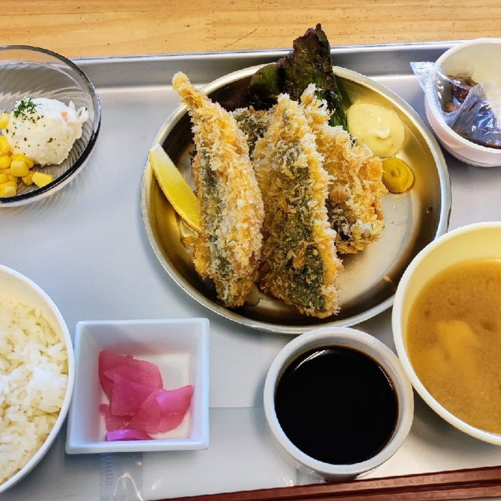 ユーザーが投稿した房州アジフライ給食の写真 - 実際訪問したユーザーが直接撮影して投稿した保田定食屋里山食堂の写真
