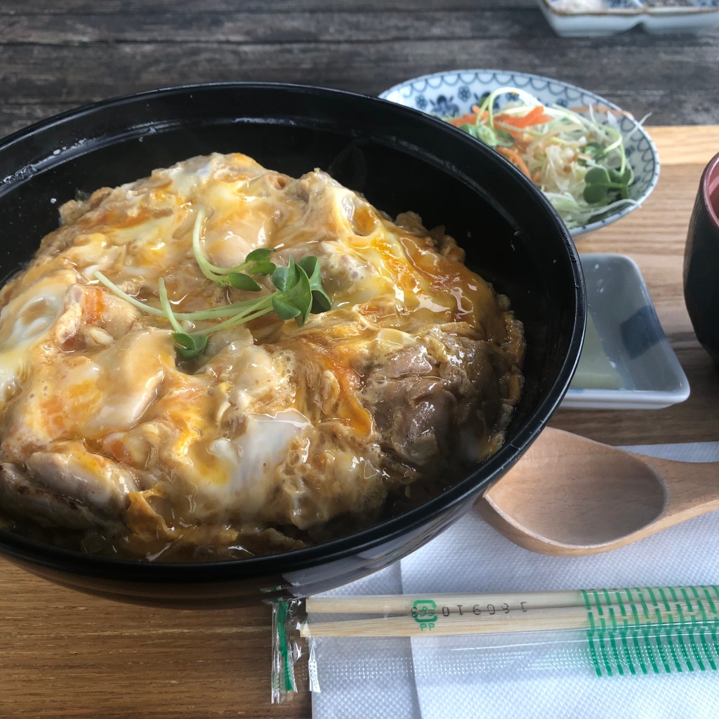 ユーザーが投稿した古処鶏の親子丼の写真 - 実際訪問したユーザーが直接撮影して投稿した秋月カフェカフェ&レストラン びっきぃの写真