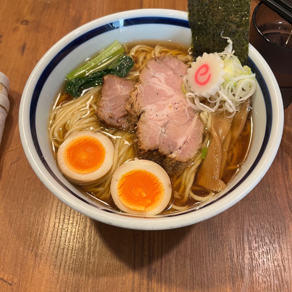 ユーザーが投稿した醤油ラーメン細麺 味玉の写真 - 実際訪問したユーザーが直接撮影して投稿した松戸新田ラーメン / つけ麺中華そば 志の田の写真