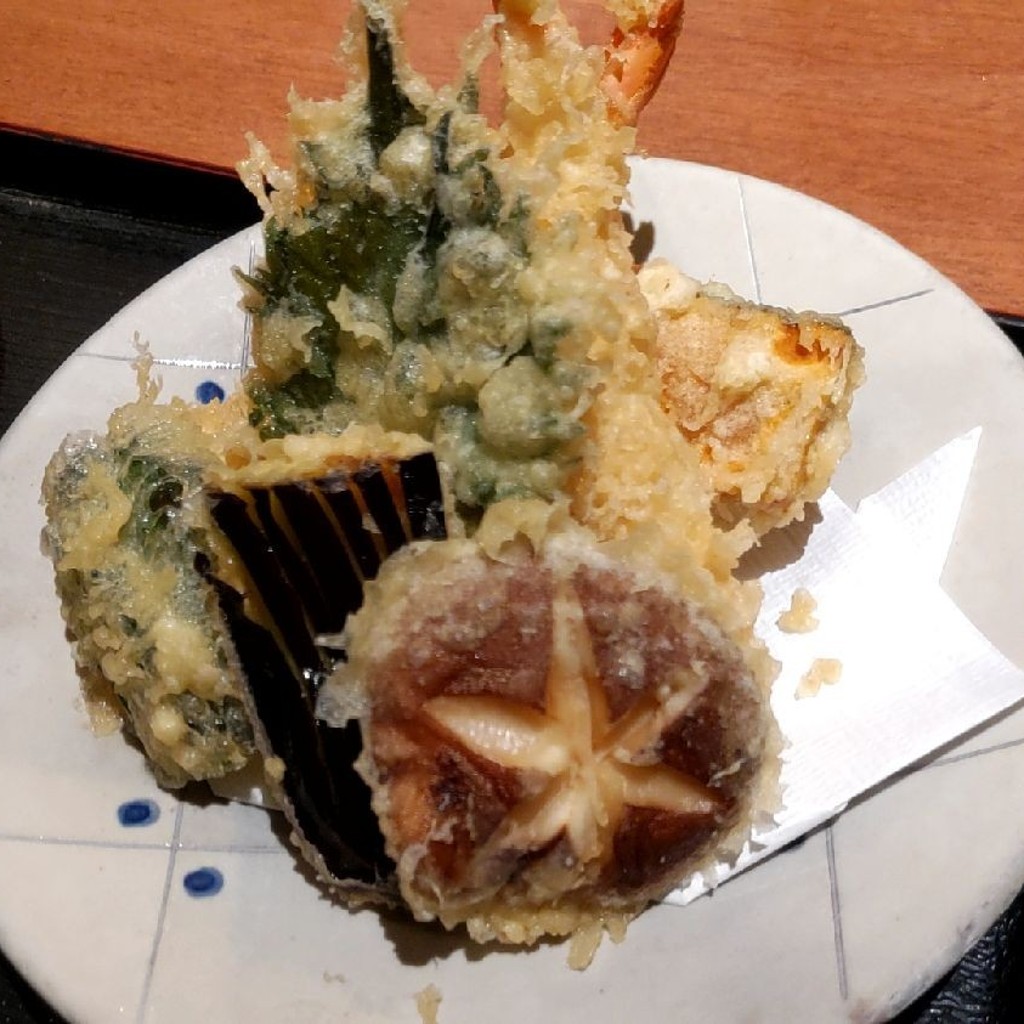 ユーザーが投稿した天ぷらそばの写真 - 実際訪問したユーザーが直接撮影して投稿した美鈴の杜そばそば処武蔵 小郡店の写真