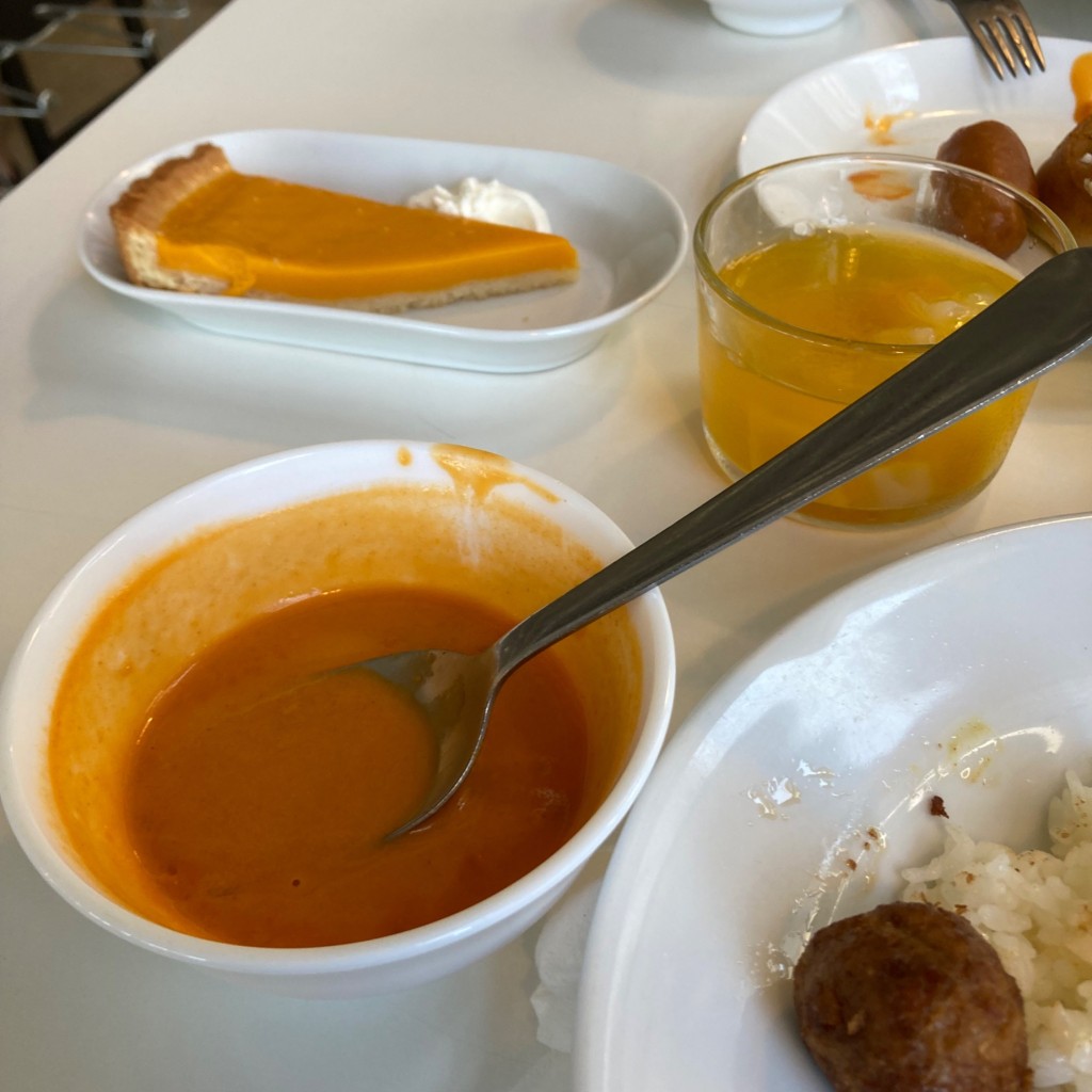 ユーザーが投稿したオマール海老のスープの写真 - 実際訪問したユーザーが直接撮影して投稿した折本町各国料理IKEAレストラン 港北の写真