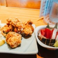 鶏唐揚と刺身定食 - 実際訪問したユーザーが直接撮影して投稿した北幸魚介 / 海鮮料理魚金 藁焼きと茶碗蒸し 横浜の写真のメニュー情報