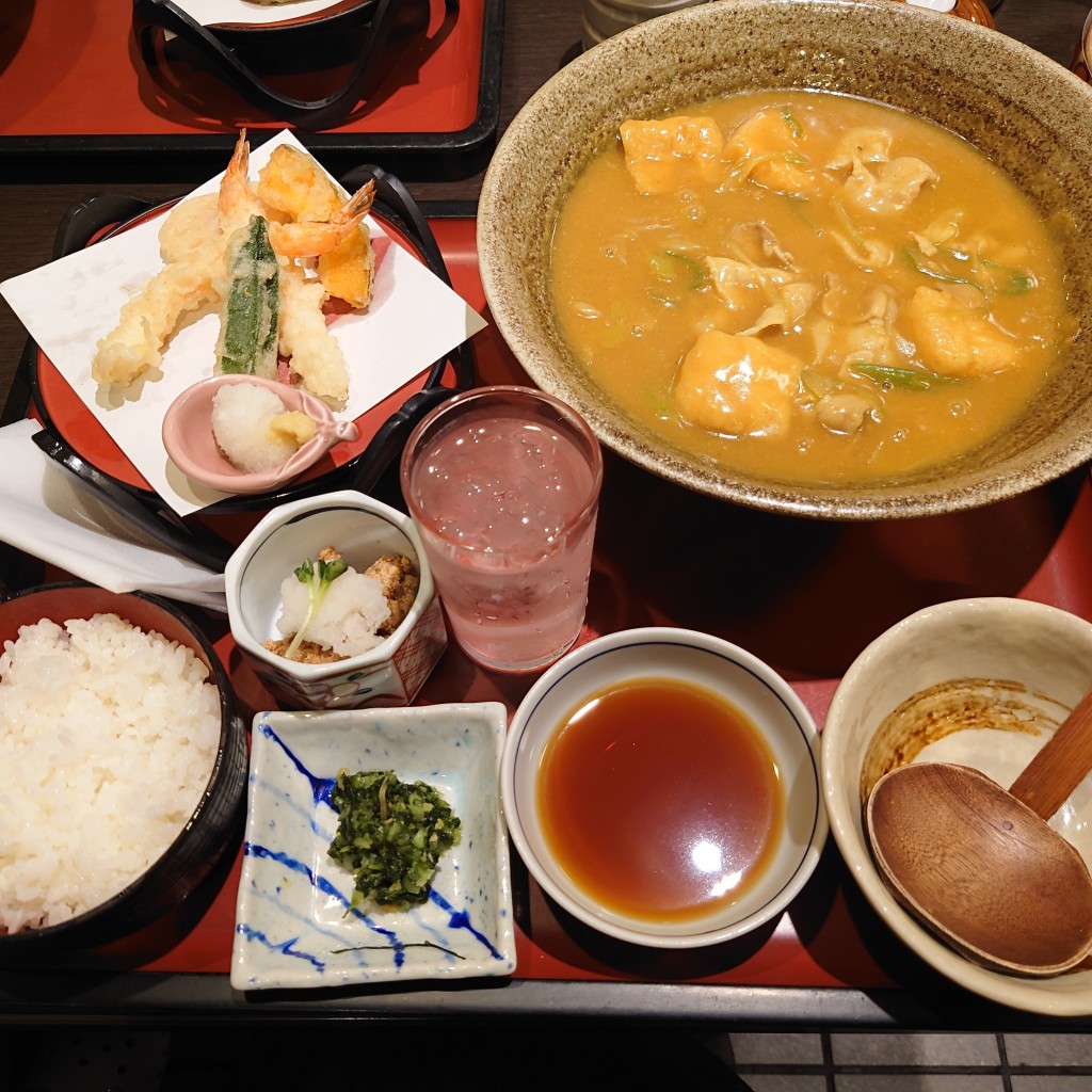 ユーザーが投稿したカレーうどん天ぷら定食の写真 - 実際訪問したユーザーが直接撮影して投稿した高杉町和食 / 日本料理和食麺処サガミ 一色大橋店の写真