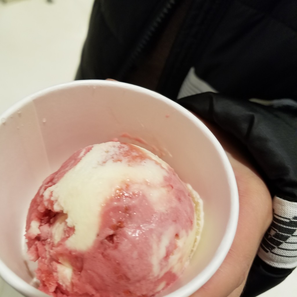 ユーザーが投稿したストロベリーの写真 - 実際訪問したユーザーが直接撮影して投稿した三崎町アイスクリームサーティワンアイスクリーム イオンモール銚子店の写真