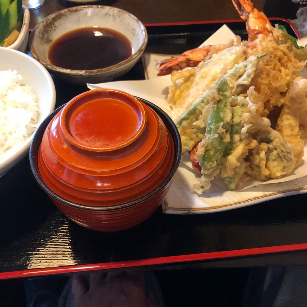 ユーザーが投稿した天ぷら定食の写真 - 実際訪問したユーザーが直接撮影して投稿した別明町うどんかに屋の写真