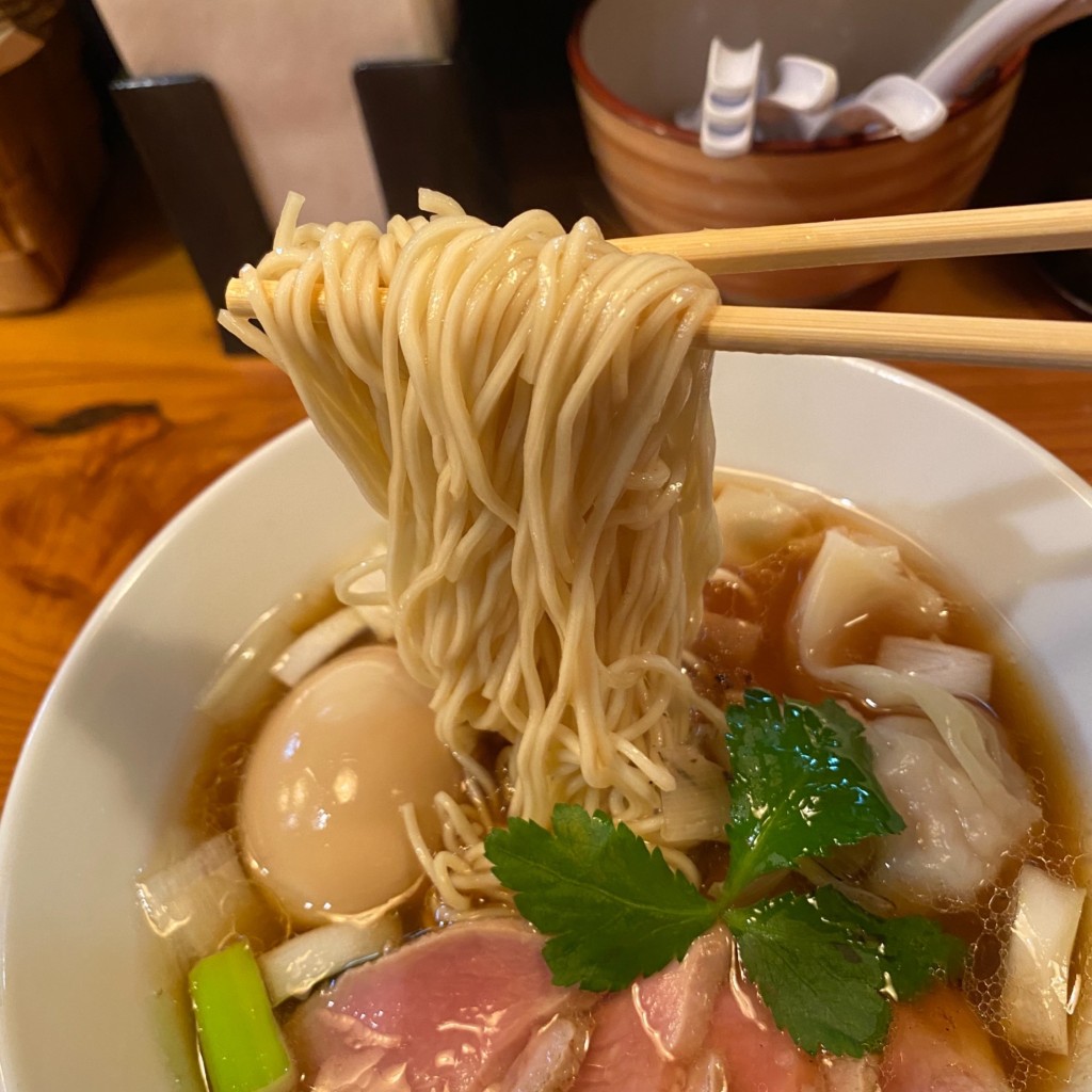 ユーザーが投稿した特製鴨だし醤油ラーメンの写真 - 実際訪問したユーザーが直接撮影して投稿した歌舞伎町ラーメン / つけ麺麺堂にしき 新宿歌舞伎町店の写真