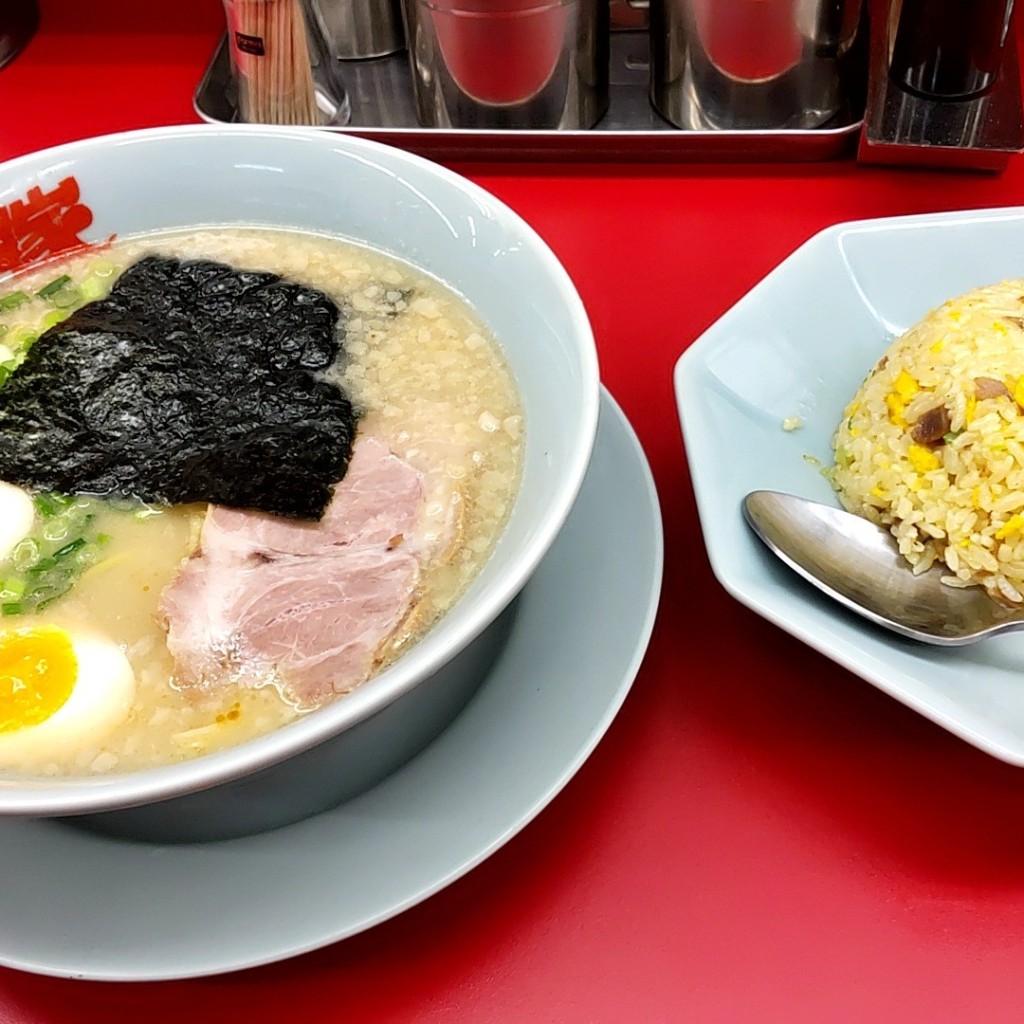 ユーザーが投稿した塩とんこつラーメンの写真 - 実際訪問したユーザーが直接撮影して投稿した鷲別町ラーメン専門店ラーメン山岡家 室蘭店の写真