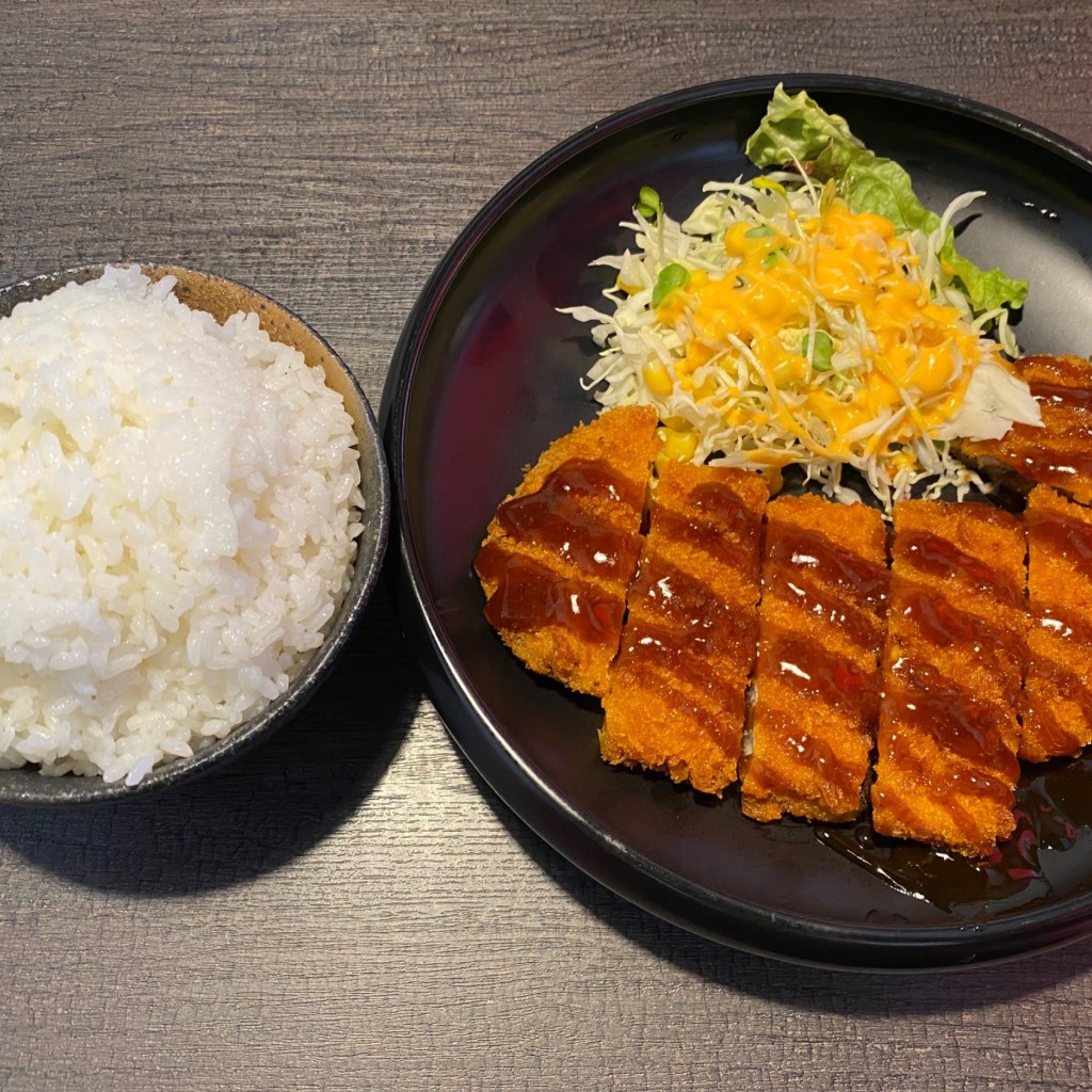 ユーザーが投稿した定食屋さん人気ランチ(トンカツ)の写真 - 実際訪問したユーザーが直接撮影して投稿した片町ダイニングバーココイロカフェ 京橋店の写真