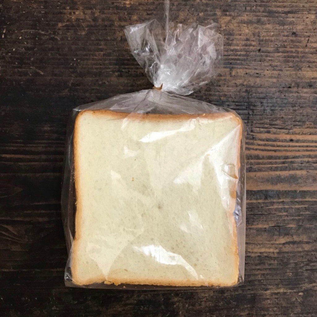ユーザーが投稿したみるく食ぱんの写真 - 実際訪問したユーザーが直接撮影して投稿した東町ベーカリーみどりパンの写真