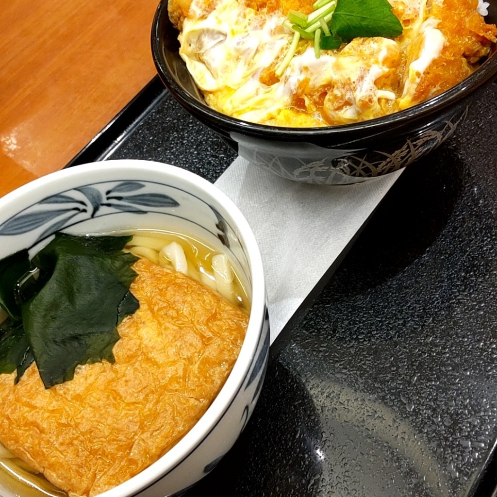 ユーザーが投稿したかつ丼うどんセットの写真 - 実際訪問したユーザーが直接撮影して投稿した大矢知町とんかつごはん処 かつ庵 四日市大矢知店の写真