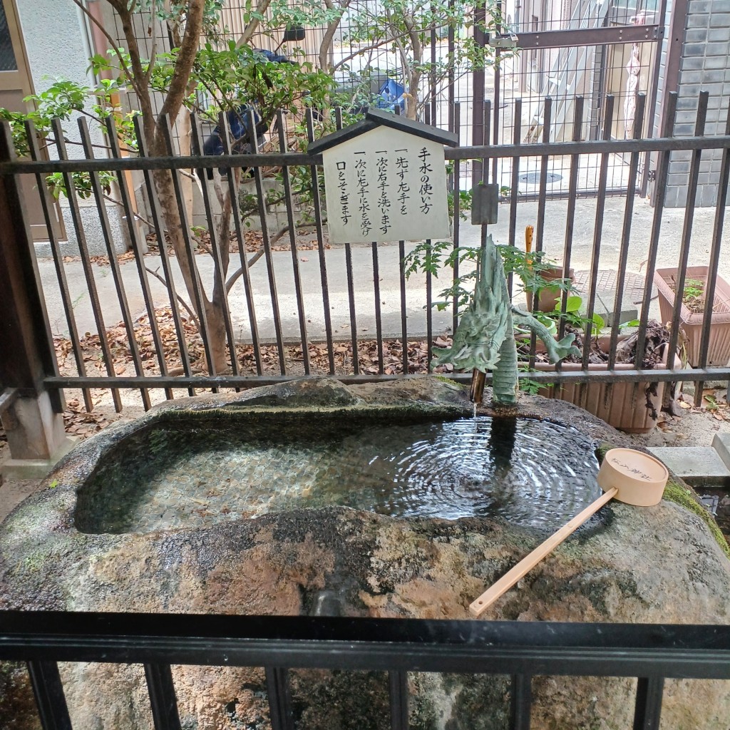 実際訪問したユーザーが直接撮影して投稿した小松神社松山神社 手水舎の写真