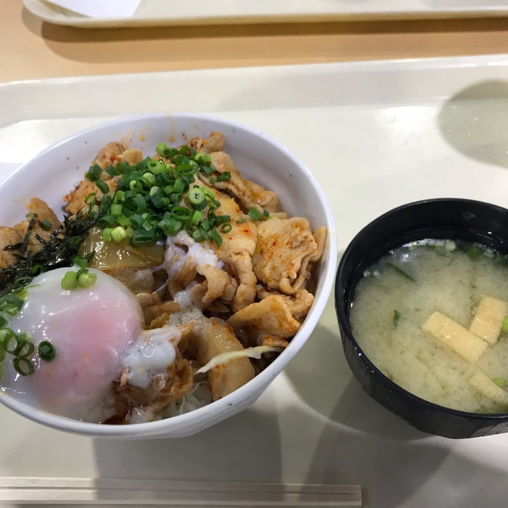 ユーザーが投稿した豚キムチ丼の写真 - 実際訪問したユーザーが直接撮影して投稿した定食屋ティンバーラインの写真