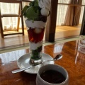 抹茶パフェ - 実際訪問したユーザーが直接撮影して投稿した岩井日本茶専門店お茶のかねまつ 角打ち茶屋の写真のメニュー情報