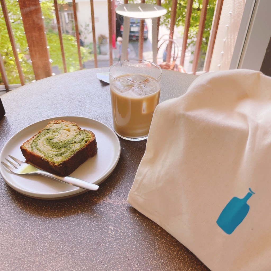 ユーザーが投稿した抹茶マーブルパウンドケーキの写真 - 実際訪問したユーザーが直接撮影して投稿した南青山カフェブルーボトルコーヒー 青山カフェ店の写真