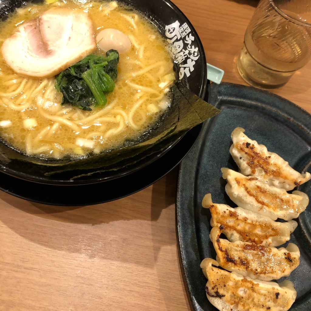 ユーザーが投稿したラーメン+ギョウザの写真 - 実際訪問したユーザーが直接撮影して投稿した城の里ラーメン専門店町田商店 長岡京店の写真