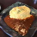 オムハヤシ スープ、サラダ付 - 実際訪問したユーザーが直接撮影して投稿した中央洋食レストラン亀遊亭の写真のメニュー情報