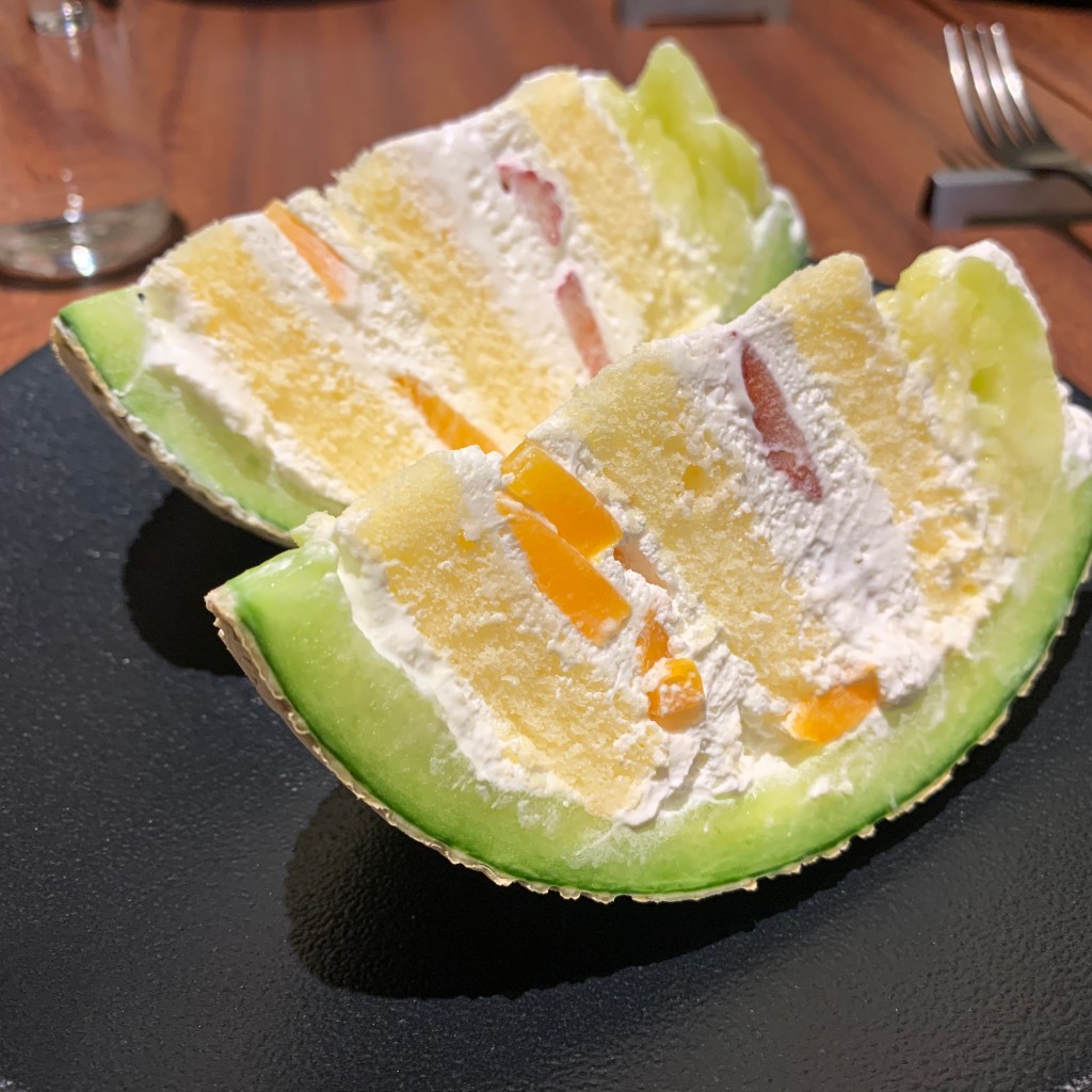 ユーザーが投稿した丸ごとメロンケーキの写真 - 実際訪問したユーザーが直接撮影して投稿した南麻布ケーキPatisserie le-333の写真