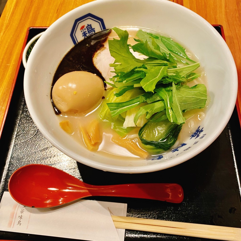 ユーザーが投稿した博多極上鶏白湯ソバの写真 - 実際訪問したユーザーが直接撮影して投稿した西新宿水炊き博多鶏ソバ 華味鳥 新宿三井ビル店の写真