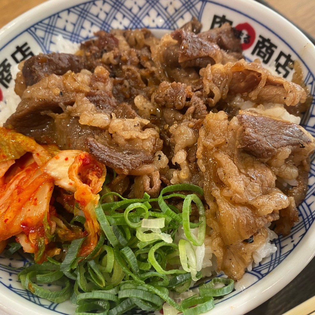 ユーザーが投稿した牛カルビ丼の写真 - 実際訪問したユーザーが直接撮影して投稿した中之島丼もの肉問屋 肉まる商店 イオンモール神戸南店の写真