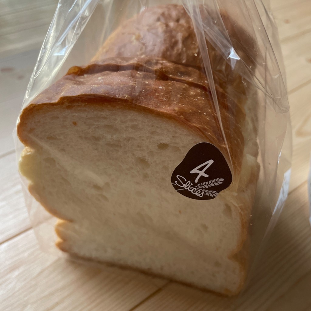 ユーザーが投稿した山型食パンの写真 - 実際訪問したユーザーが直接撮影して投稿した神辺町ベーカリー石窯パン工房 ルヴァン神辺店の写真