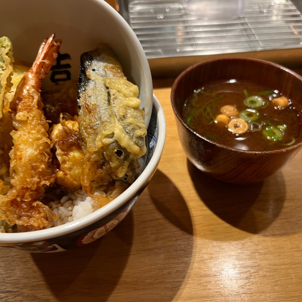 cinquantaの備忘録さんが投稿した八重洲丼もののお店天麩羅 えびのや 八重洲地下街店/テンプラ エビノヤ ヤエスチカガイテンの写真