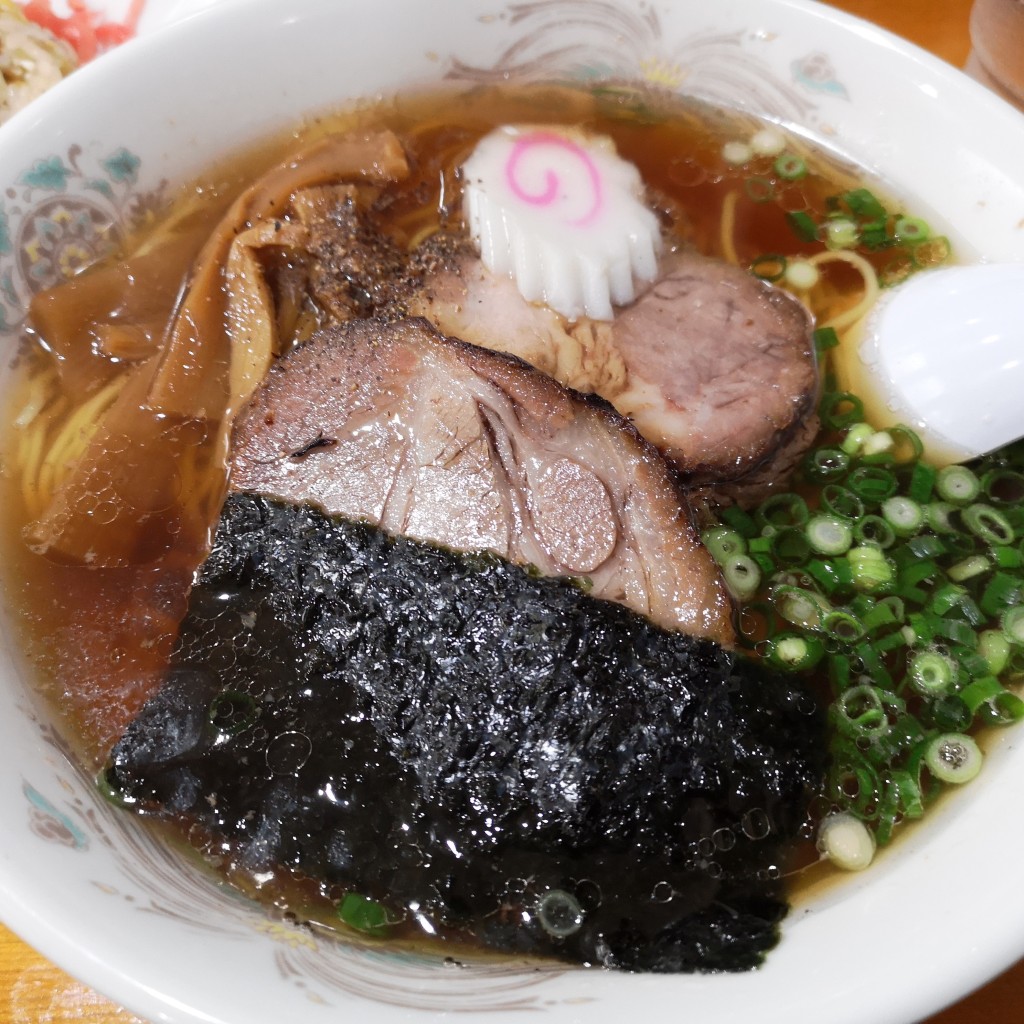 ユーザーが投稿したラーメン×2の写真 - 実際訪問したユーザーが直接撮影して投稿した曲金ラーメン / つけ麺豚豚の写真