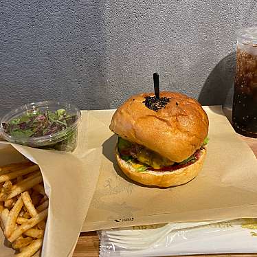 実際訪問したユーザーが直接撮影して投稿した小町ハンバーガーDRAGON BURGER 鎌倉店の写真