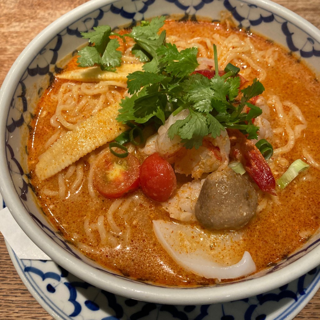 ユーザーが投稿したトムヤムクンラーメンの写真 - 実際訪問したユーザーが直接撮影して投稿した新橋タイ料理タイ料理バル タイ象の写真