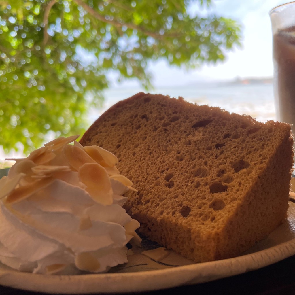 ユーザーが投稿したシフォンケーキの写真 - 実際訪問したユーザーが直接撮影して投稿した玉城カフェ浜辺の茶屋の写真