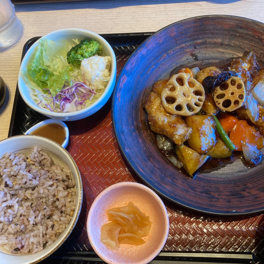 ユーザーが投稿した[定食]すけそう雪と野菜の黒酢あんの写真 - 実際訪問したユーザーが直接撮影して投稿した定食屋大戸屋 日立シーマークスクエア店の写真