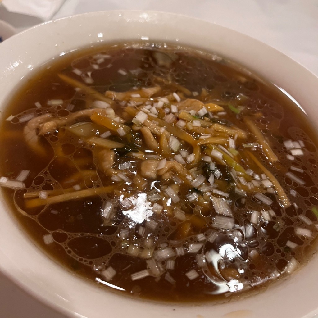 ユーザーが投稿した高菜と豚肉細切しラーメンの写真 - 実際訪問したユーザーが直接撮影して投稿した南子安中華料理中国菜家 明湘園 君津店の写真