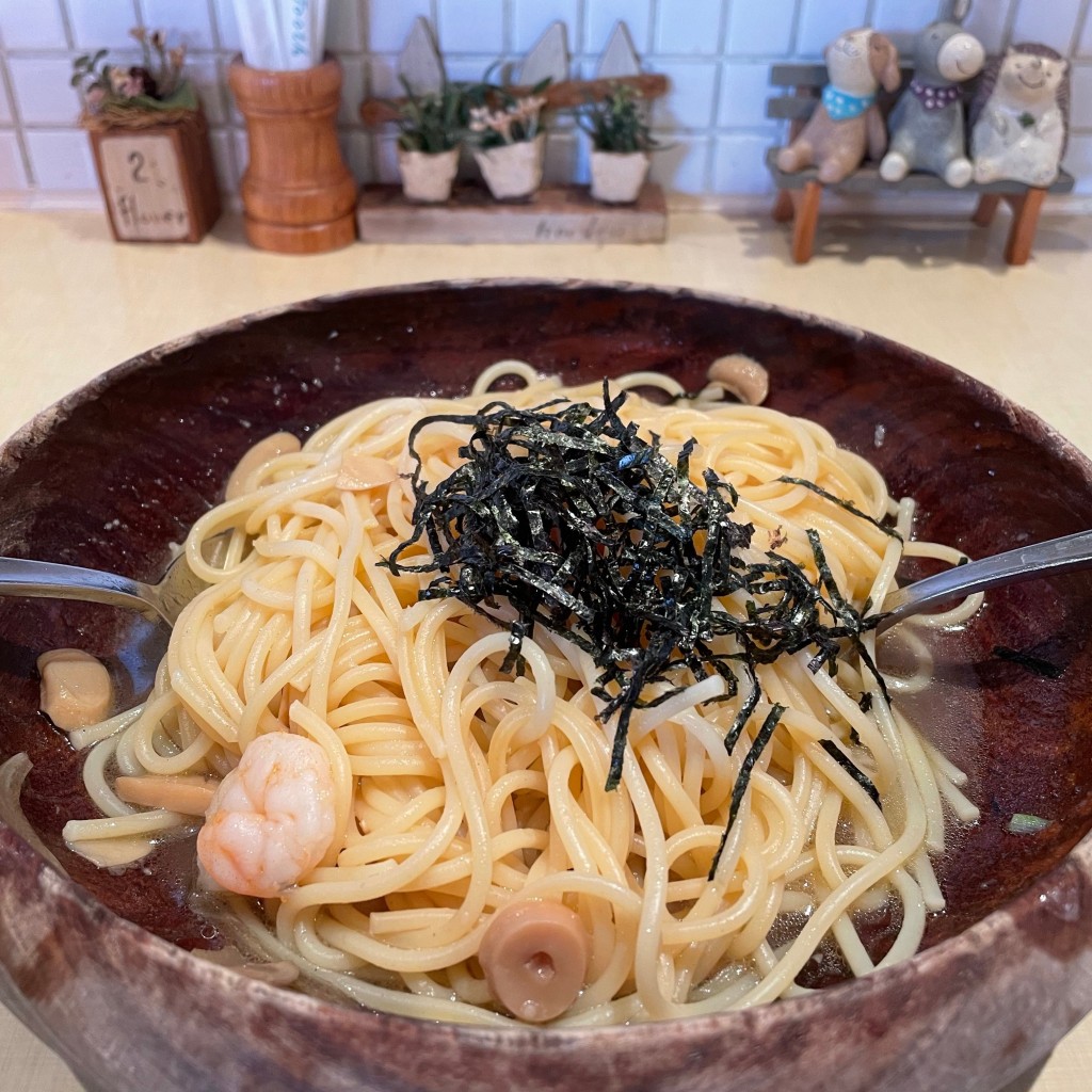 ユーザーが投稿したエビときのこの和風ソースパスタの写真 - 実際訪問したユーザーが直接撮影して投稿した空港通イタリアンフォンターナの写真