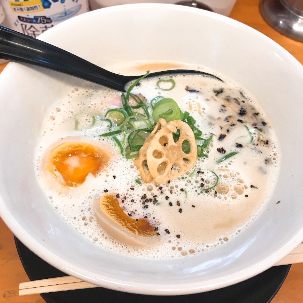 ユーザーが投稿した鶏白湯ラーメンの写真 - 実際訪問したユーザーが直接撮影して投稿した美章園ラーメン / つけ麺麺屋 志の写真