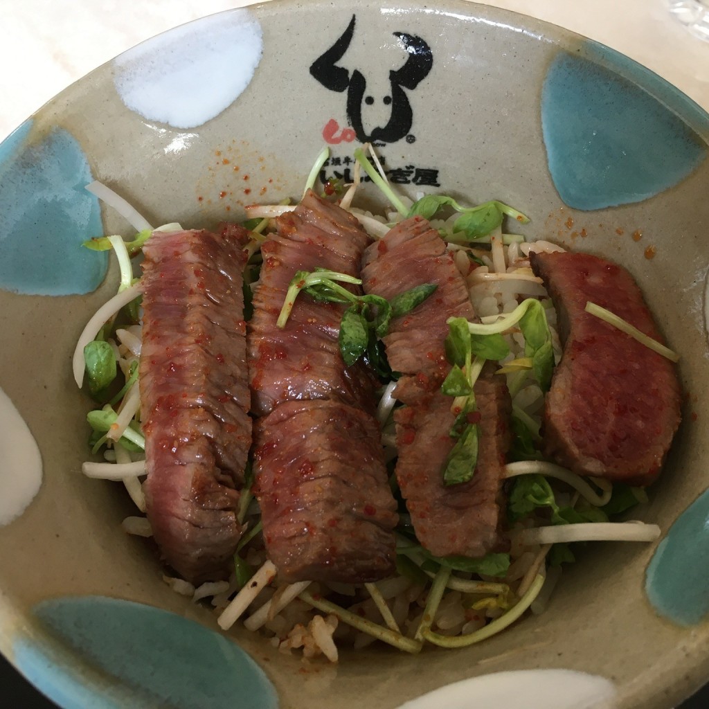 ユーザーが投稿した石垣牛 焼肉丼の写真 - 実際訪問したユーザーが直接撮影して投稿した白保ステーキスカイカフェ いしなぎ屋の写真