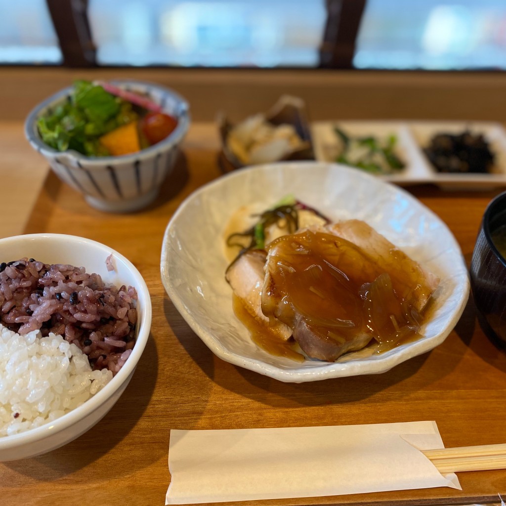 実際訪問したユーザーが直接撮影して投稿した鷹番定食屋定食家 つき善の写真