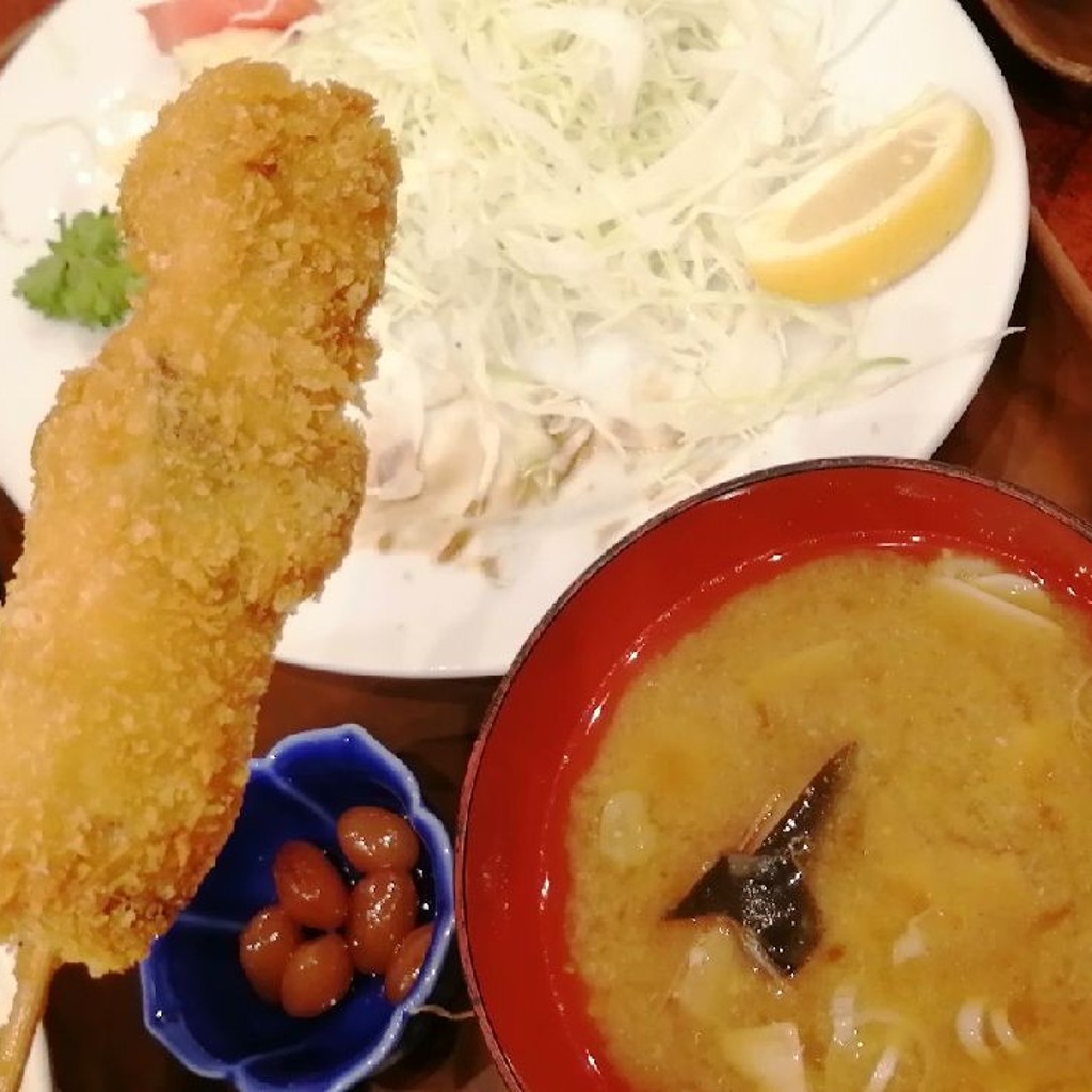 ユーザーが投稿したマグロ串揚げ定食の写真 - 実際訪問したユーザーが直接撮影して投稿した本町定食屋みやたやの写真