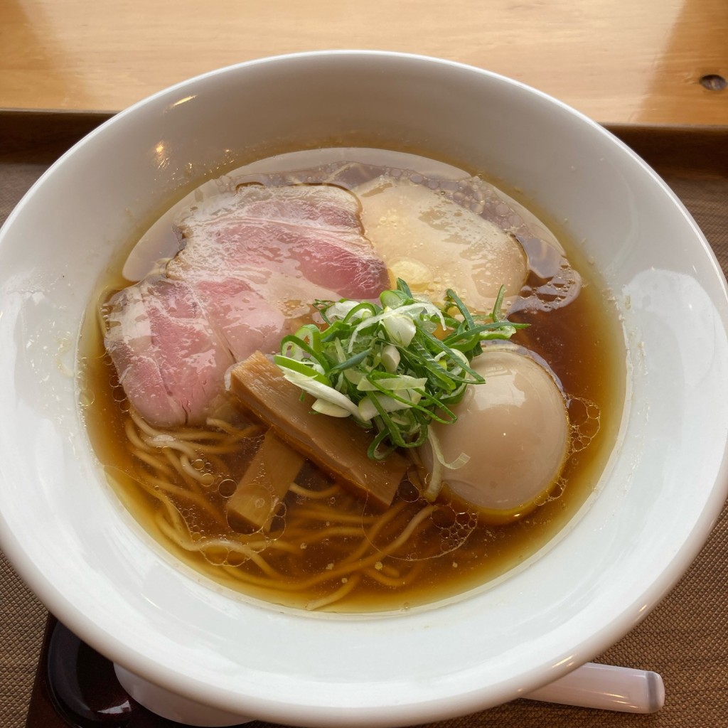 ユーザーが投稿した味玉 醤油ラーメンの写真 - 実際訪問したユーザーが直接撮影して投稿した東合川ラーメン専門店麺庵 えいとの写真