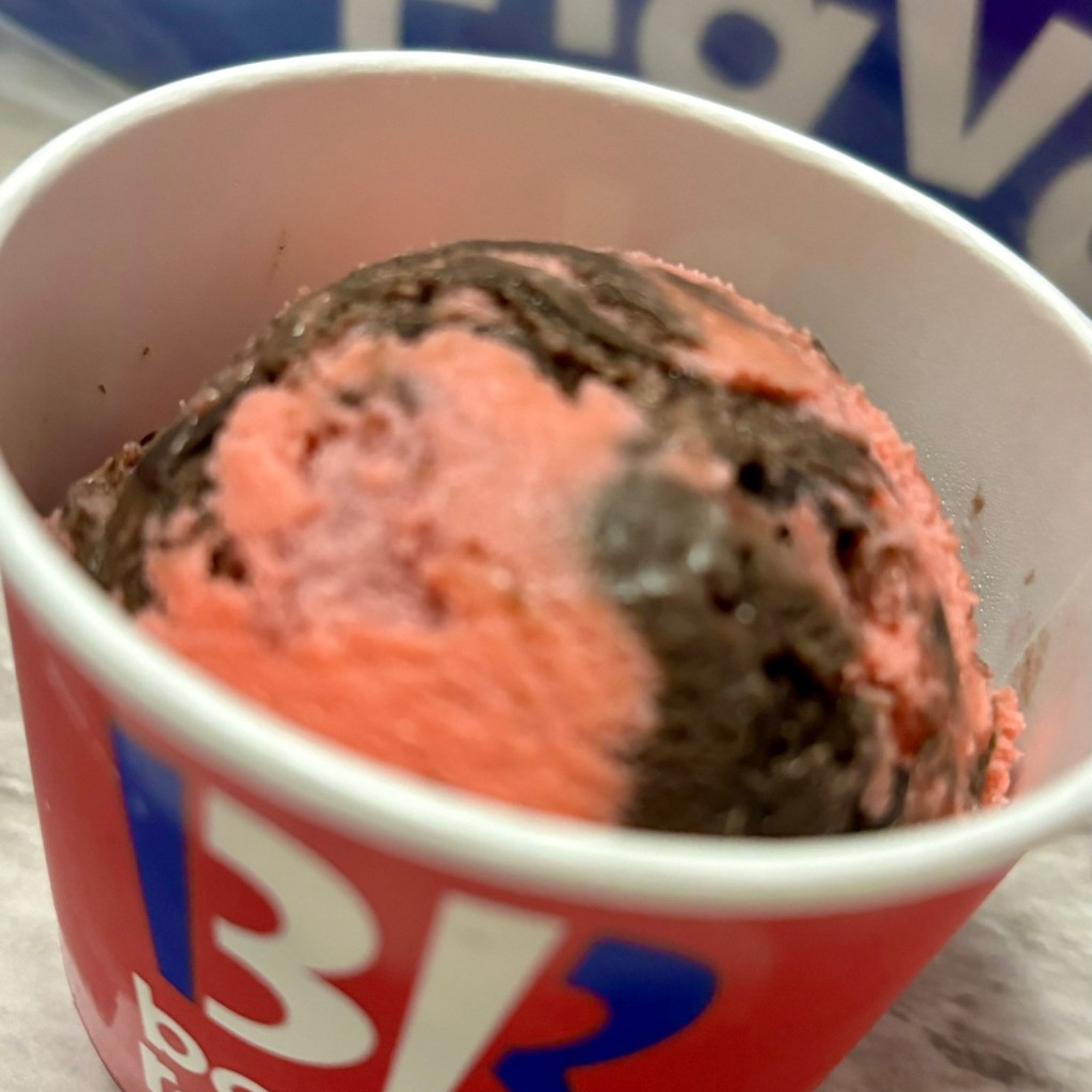 ユーザーが投稿したカップの写真 - 実際訪問したユーザーが直接撮影して投稿した中央町アイスクリームサーティワンアイスクリーム アミュプラザ鹿児島店の写真
