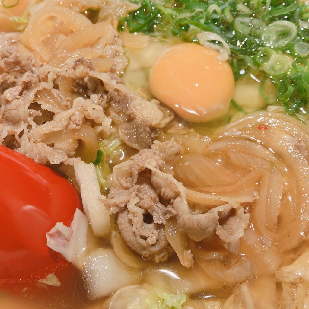 ユーザーが投稿した牛すき月見ラーメンの写真 - 実際訪問したユーザーが直接撮影して投稿したラーメン専門店どうとんぼり神座 青藍 UMEDA FOOD HALL店の写真