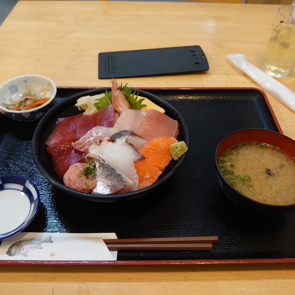 ユーザーが投稿した日替わり海鮮丼の写真 - 実際訪問したユーザーが直接撮影して投稿した島崎町魚介 / 海鮮料理魚市場食堂の写真