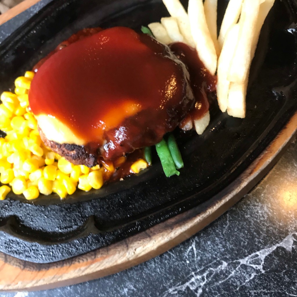 ユーザーが投稿したハンバーグチーズの写真 - 実際訪問したユーザーが直接撮影して投稿した熊野町洋食レストランオオタニの写真