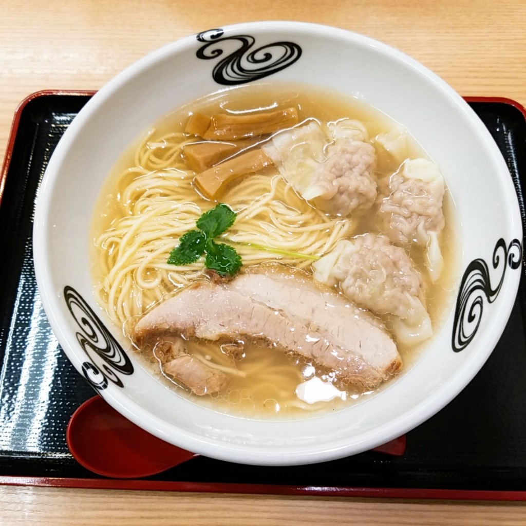 ユーザーが投稿した雲呑あさり鶏SOBA(塩)の写真 - 実際訪問したユーザーが直接撮影して投稿した並木ラーメン専門店麺屋 勝天の写真