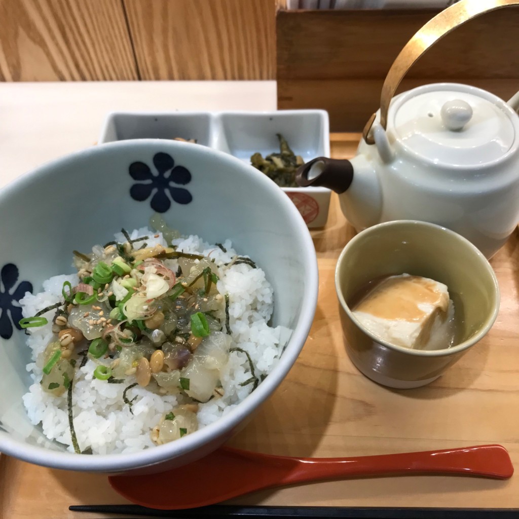 ユーザーが投稿したひらめの写真 - 実際訪問したユーザーが直接撮影して投稿した西新宿和食 / 日本料理だし茶漬け えん 新宿ルミネ店の写真